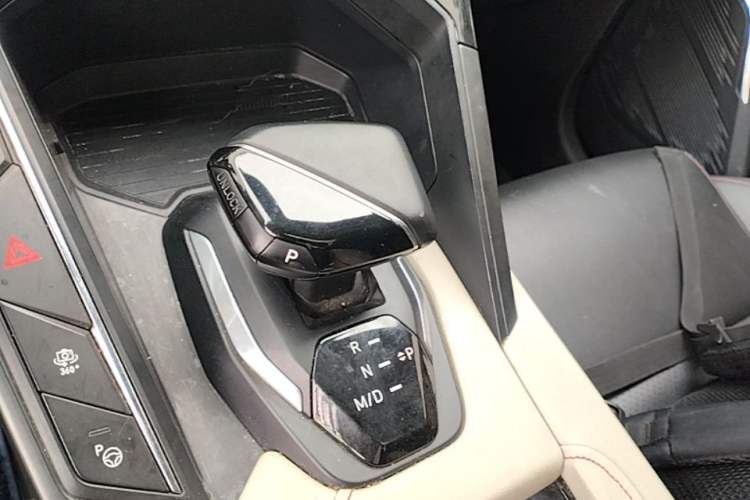 Used Lynk & Co 06 2020 1.5T YAO Halo Gear Lever