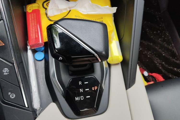 Used Lynk & Co 06 2020 1.5T Tech Pioneer Edition Gear Lever