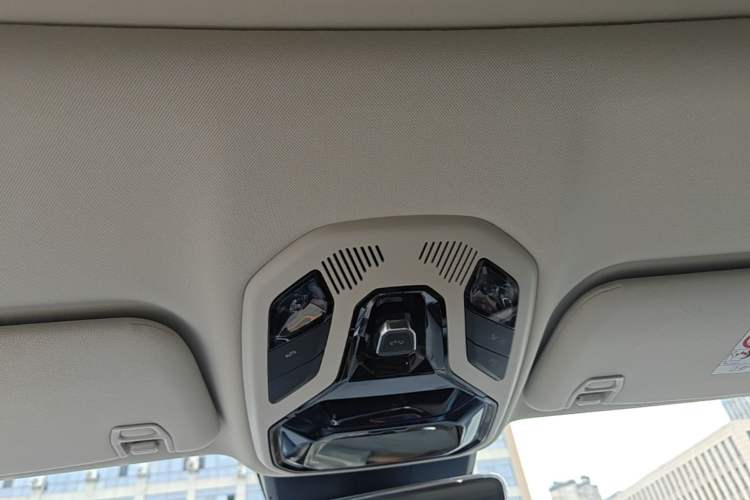 Used Lynk & Co 06 2020 1.5T YAO Halo Headliner