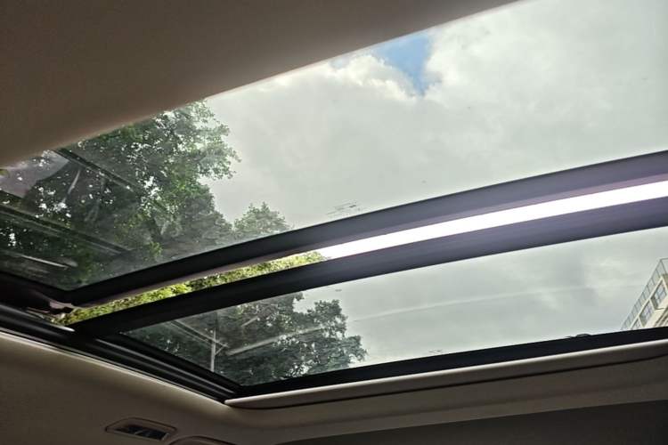 Used Lynk & Co 06 2020 1.5T YAO Halo Headliner