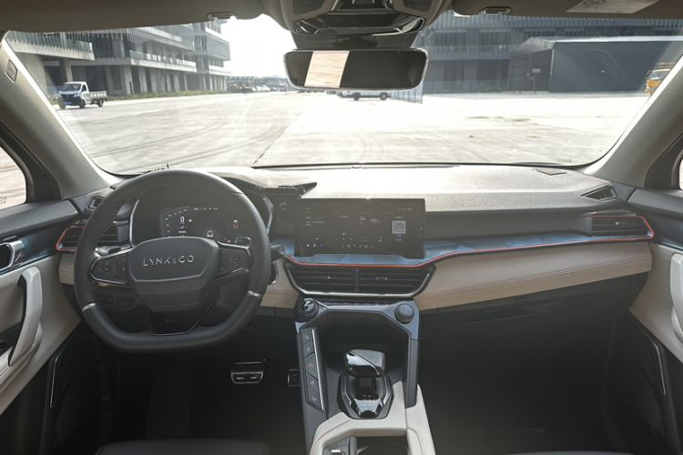 Used Lynk & Co 06 2020 1.5T YAO Halo Interior 10