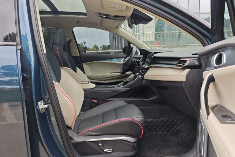 Used Lynk & Co 06 2020 1.5T YAO Halo Interior 11