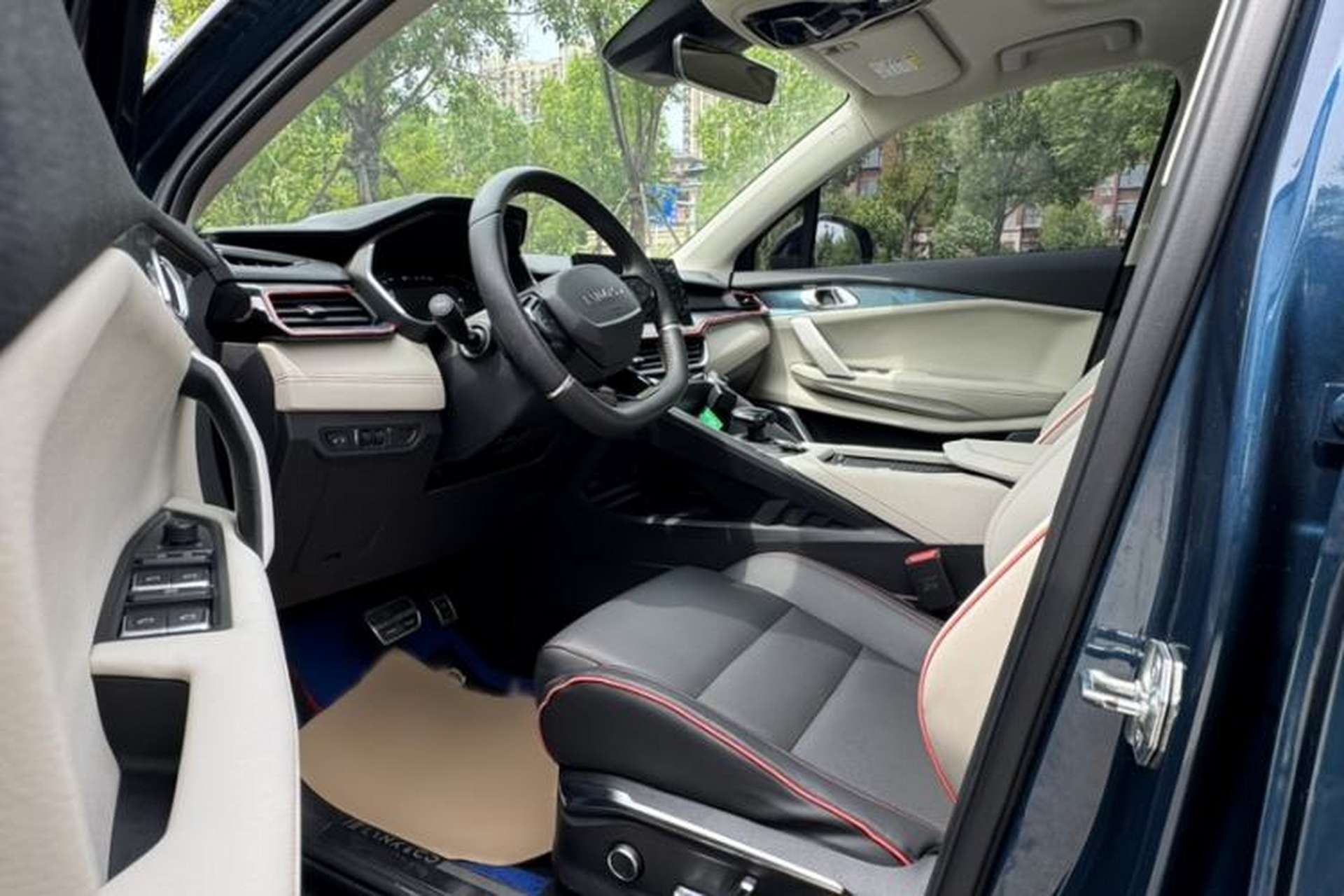 Used Lynk & Co 06 2020 1.5T YAO Halo Interior 2