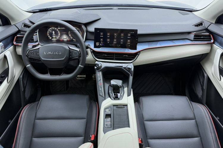 Used Lynk & Co 06 2020 1.5T YAO Halo Interior 3