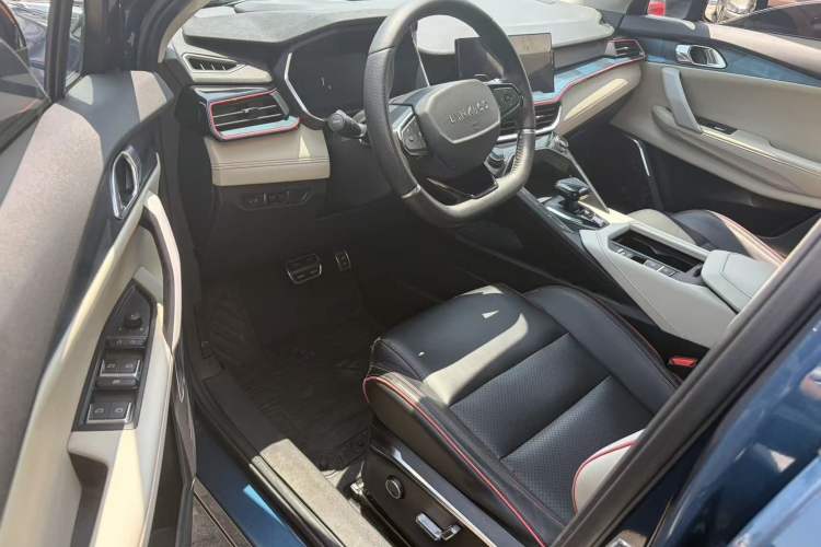 Used Lynk & Co 06 2020 1.5T YAO Halo Interior 3