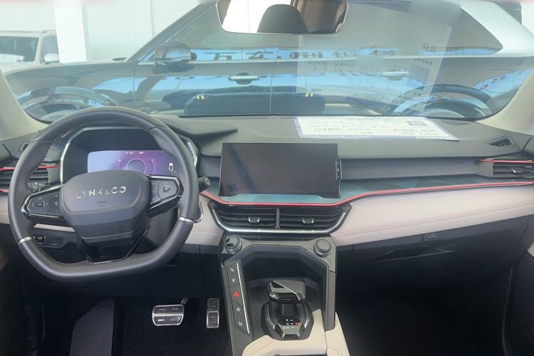 Used Lynk & Co 06 2020 1.5T YAO Halo Interior 3