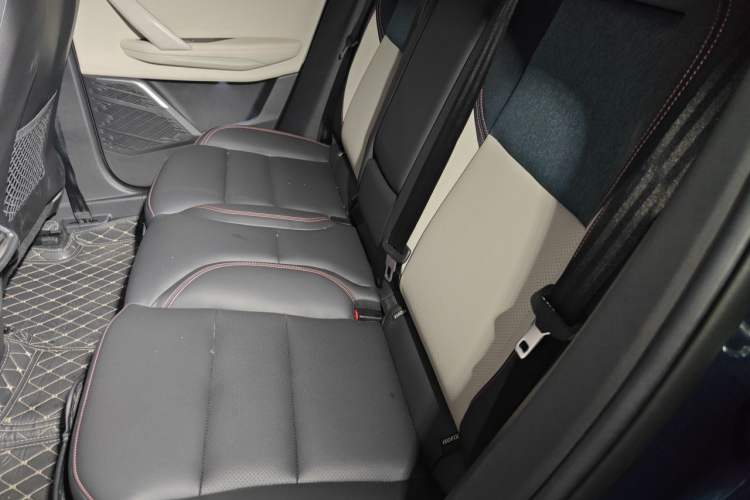Used Lynk & Co 06 2020 1.5T YAO Halo Interior 4