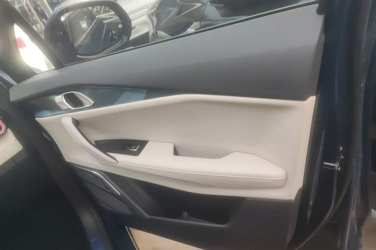 Used Lynk & Co 06 2020 1.5T YAO Halo Interior 5