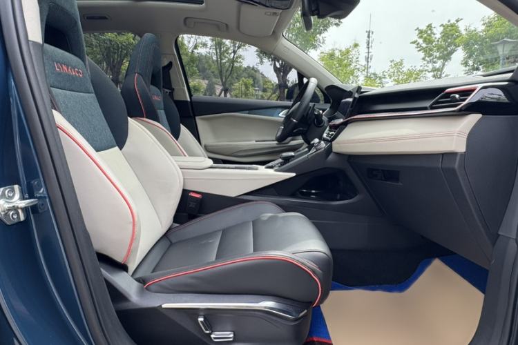 Used Lynk & Co 06 2020 1.5T YAO Halo Interior 6