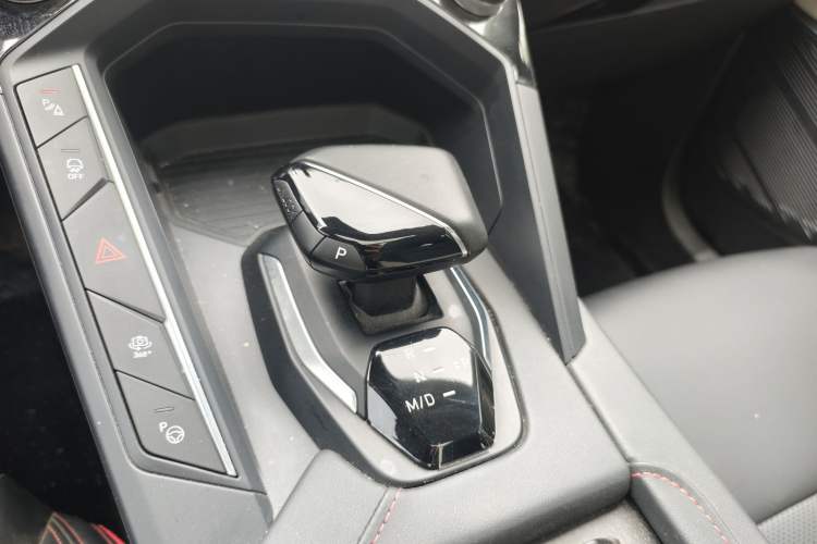 Used Lynk & Co 06 2020 1.5T YAO Halo Interior 6
