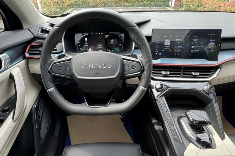 Used Lynk & Co 06 2020 1.5T YAO Halo Interior 8