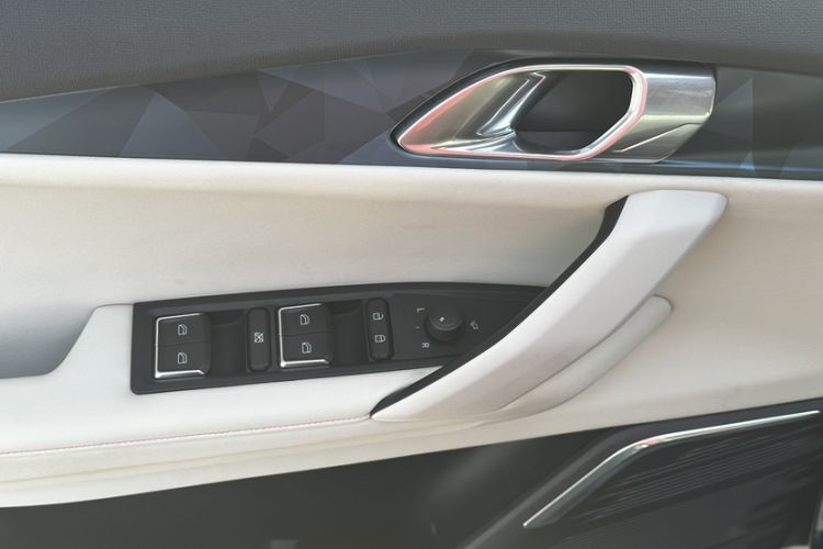 Used Lynk & Co 06 2020 1.5T YAO Halo Interior 9