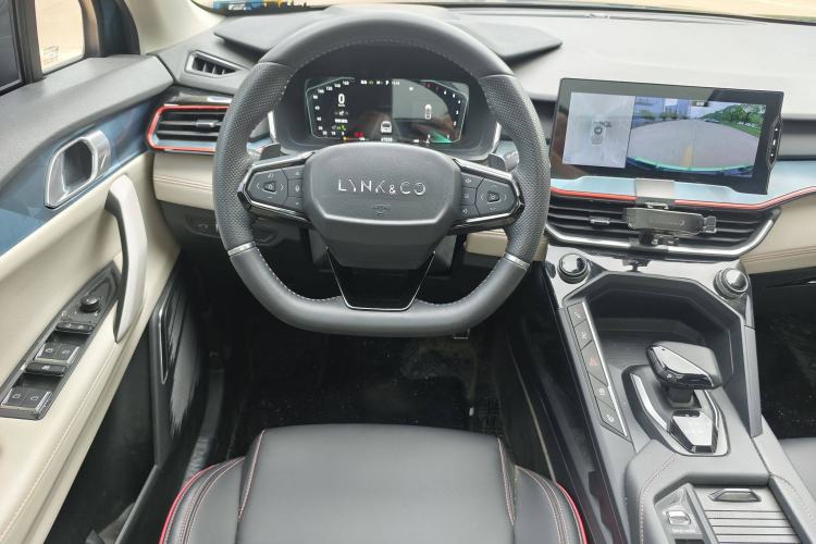 Used Lynk & Co 06 2020 1.5T YAO Halo Interior 9