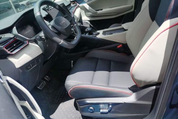 Used Lynk & Co 06 2020 1.5T YAO Halo Left Front Seat