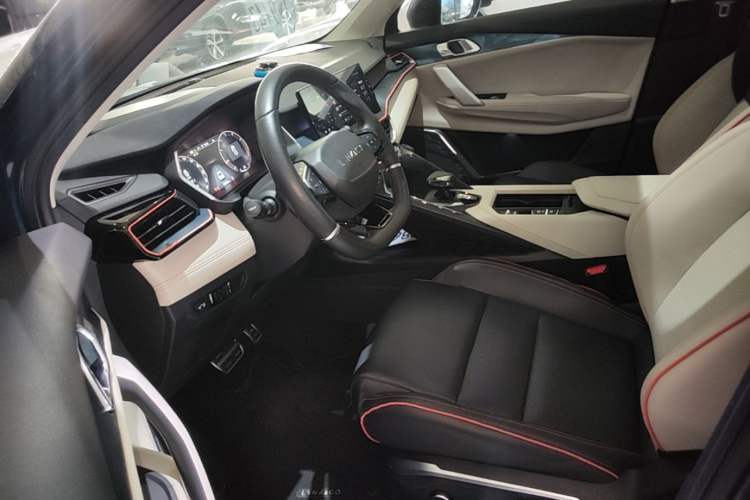 Used Lynk & Co 06 2020 1.5T YAO Halo Left Front Seat