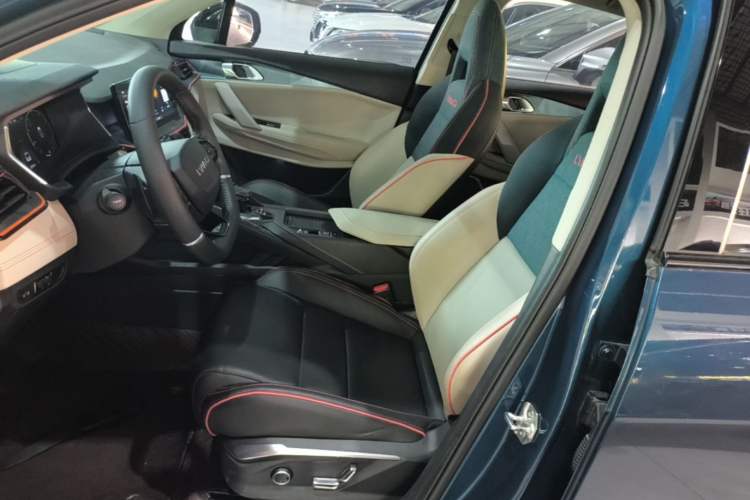 Used Lynk & Co 06 2020 1.5T YAO Halo Left Front Seat