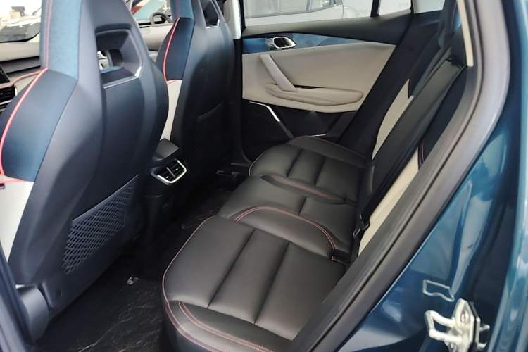Used Lynk & Co 06 2020 1.5T YAO Halo Left Rear Seat