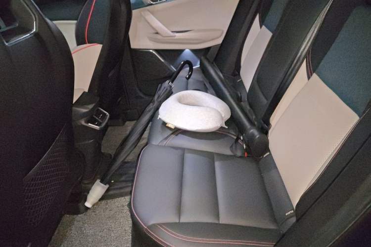 Used Lynk & Co 06 2020 1.5T YAO Halo Left Rear Seat