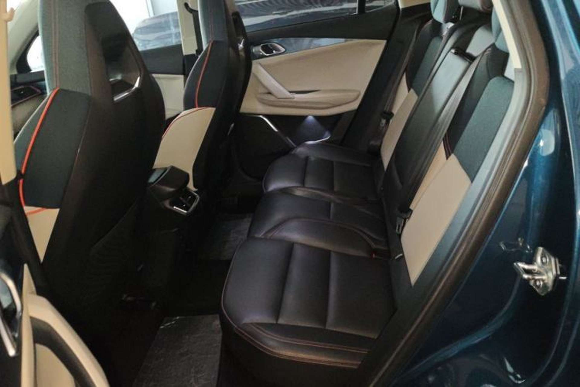 Used Lynk & Co 06 2020 1.5T YAO Halo Left Rear Seat