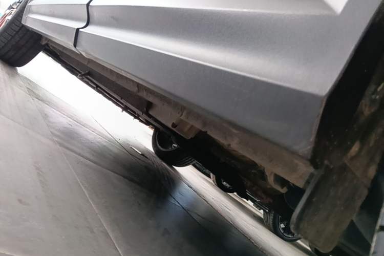 Used Lynk & Co 06 2020 1.5T YAO Halo Left Side Sill
