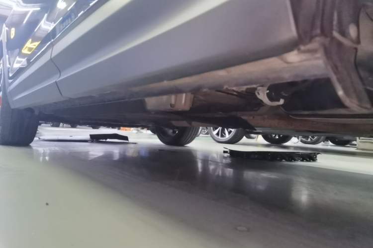 Used Lynk & Co 06 2020 1.5T YAO Halo Left Side Sill