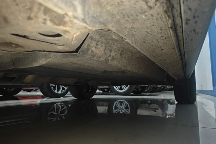 Used Lynk & Co 06 2020 1.5T YAO Halo Left Side Sill
