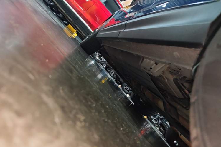 Used Lynk & Co 06 2020 1.5T YAO Halo Left Side Sill