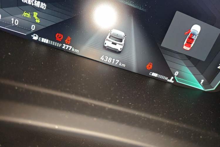 Used Lynk & Co 06 2020 1.5T YAO Halo Odometer Close Up