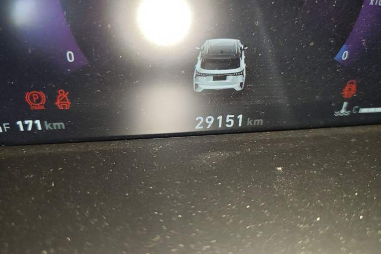 Used Lynk & Co 06 2020 1.5T YAO Halo Odometer Close Up