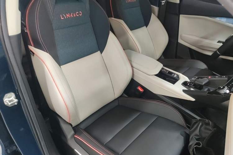 Used Lynk & Co 06 2020 1.5T YAO Halo Right Front Seat