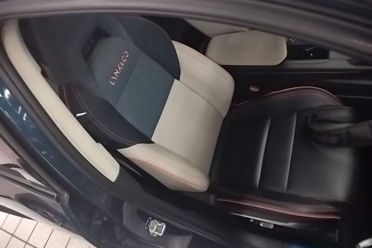 Used Lynk & Co 06 2020 1.5T YAO Halo Right Front Seat