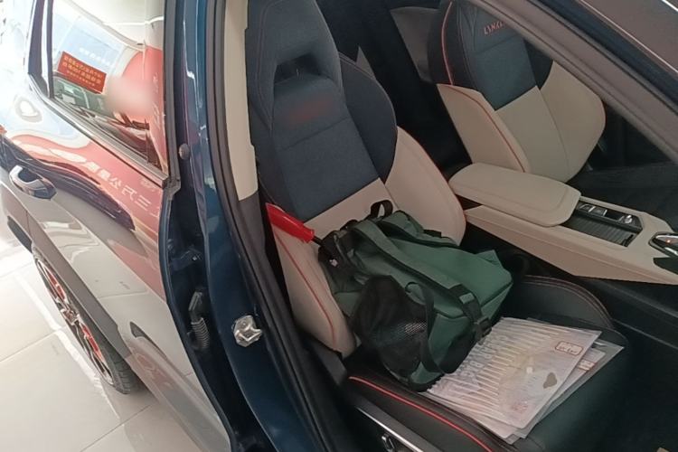 Used Lynk & Co 06 2020 1.5T YAO Halo Right Front Seat