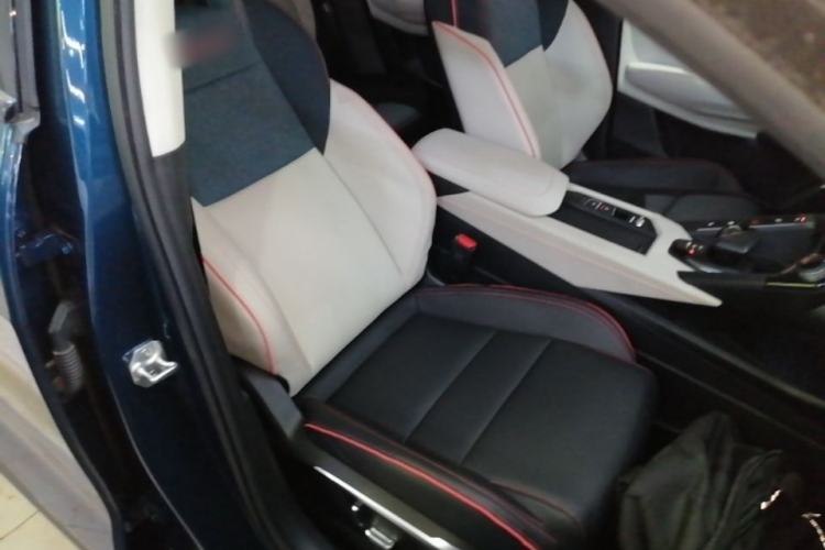 Used Lynk & Co 06 2020 1.5T YAO Halo Right Front Seat