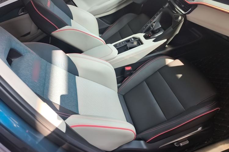 Used Lynk & Co 06 2020 1.5T YAO Halo Right Front Seat