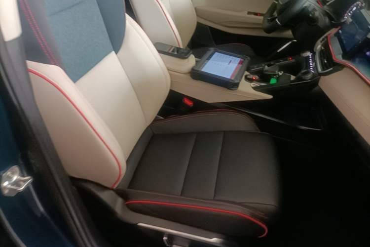 Used Lynk & Co 06 2020 1.5T YAO Halo Right Front Seat