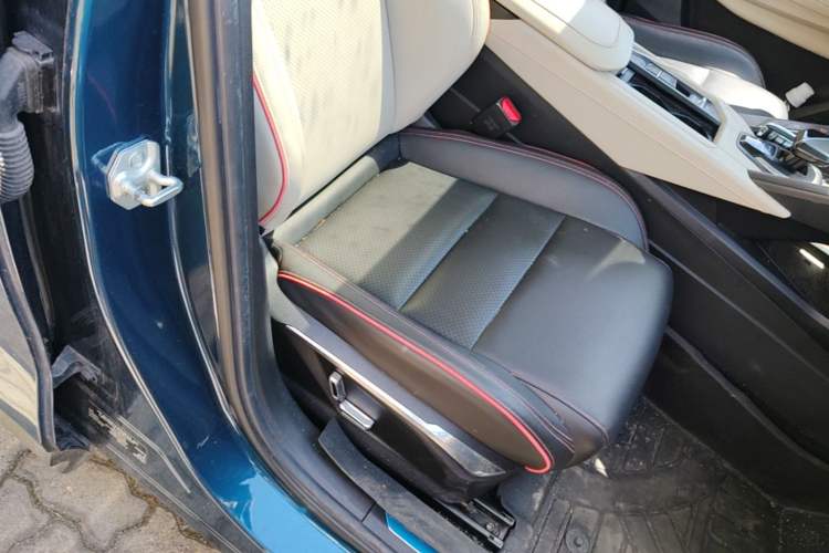 Used Lynk & Co 06 2020 1.5T YAO Halo Right Front Seat