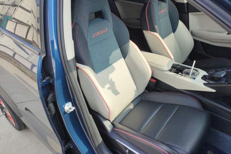 Used Lynk & Co 06 2020 1.5T YAO Halo Right Front Seat