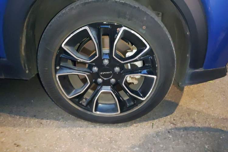 Used Lynk & Co 06 2020 1.5T JinPro model Right Front Wheel Hub