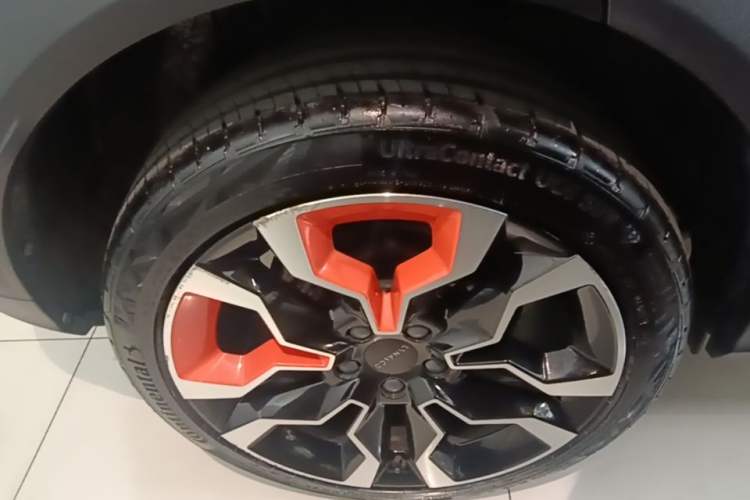 Used Lynk & Co 06 2020 1.5T YAO Halo Right Rear Wheel Hub