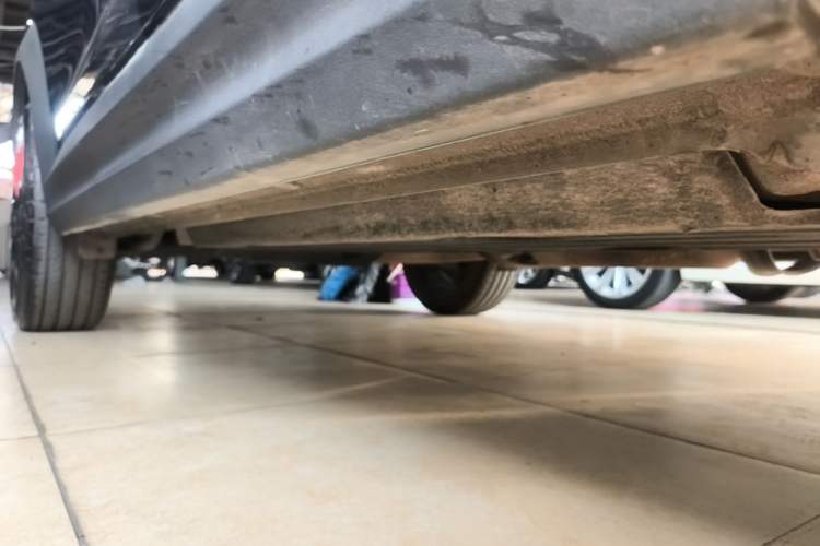 Used Lynk & Co 06 2020 1.5T YAO Halo Right Side Sill