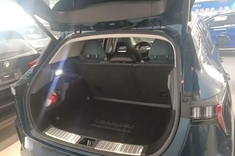 Used Lynk & Co 06 2020 1.5T YAO Halo Trunk