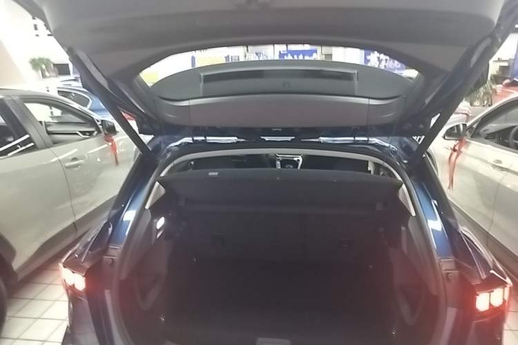 Used Lynk & Co 06 2020 1.5T YAO Halo Trunk
