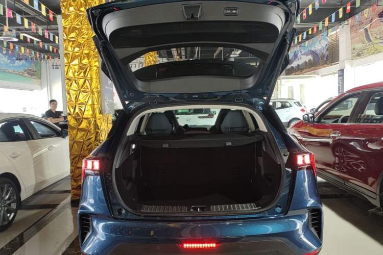 Used Lynk & Co 06 2020 1.5T YAO Halo Trunk