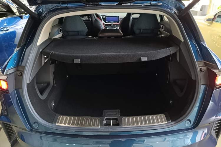 Used Lynk & Co 06 2020 1.5T YAO Halo Trunk