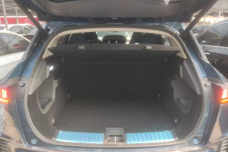 Used Lynk & Co 06 2020 1.5T YAO Halo Trunk