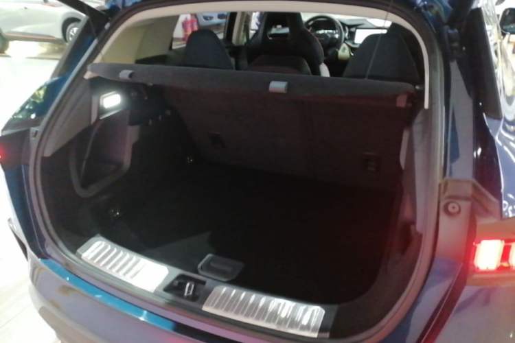 Used Lynk & Co 06 2020 1.5T YAO Halo Trunk
