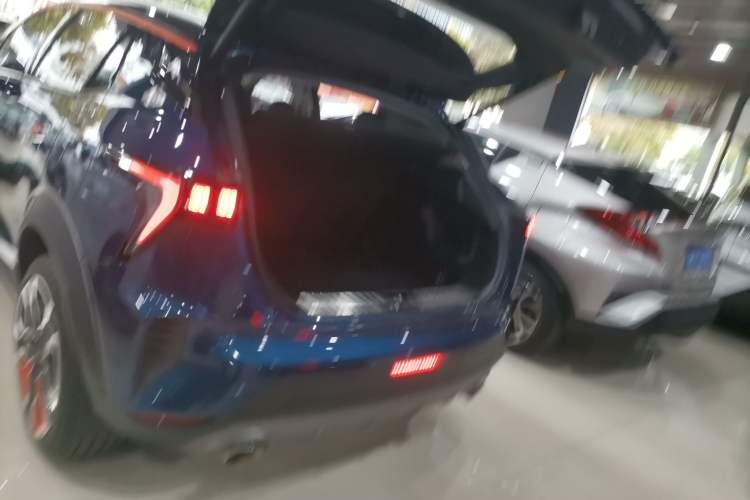 Used Lynk & Co 06 2020 1.5T YAO Halo Trunk