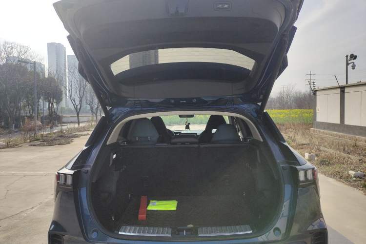 Used Lynk & Co 06 2020 1.5T YAO Halo Trunk