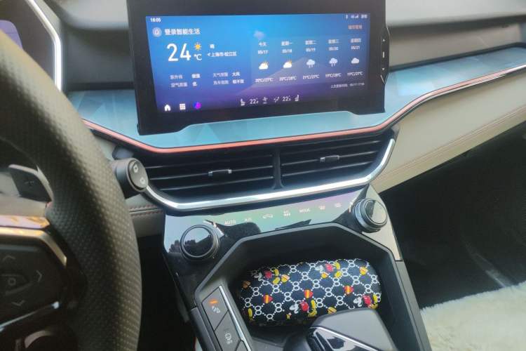 Used Lynk & Co 06 2020 1.5T YAO Halo Audio And AC Panel