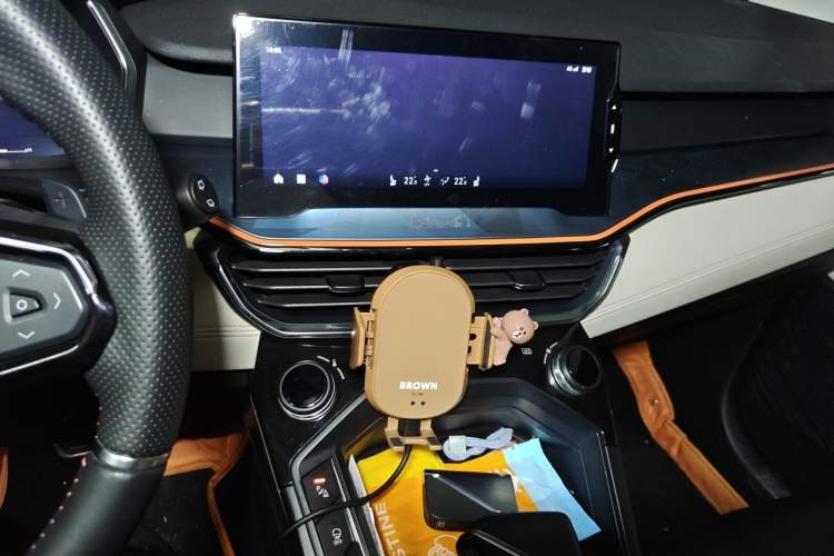 Used Lynk & Co 06 2020 1.5T YAO Halo Audio And AC Panel